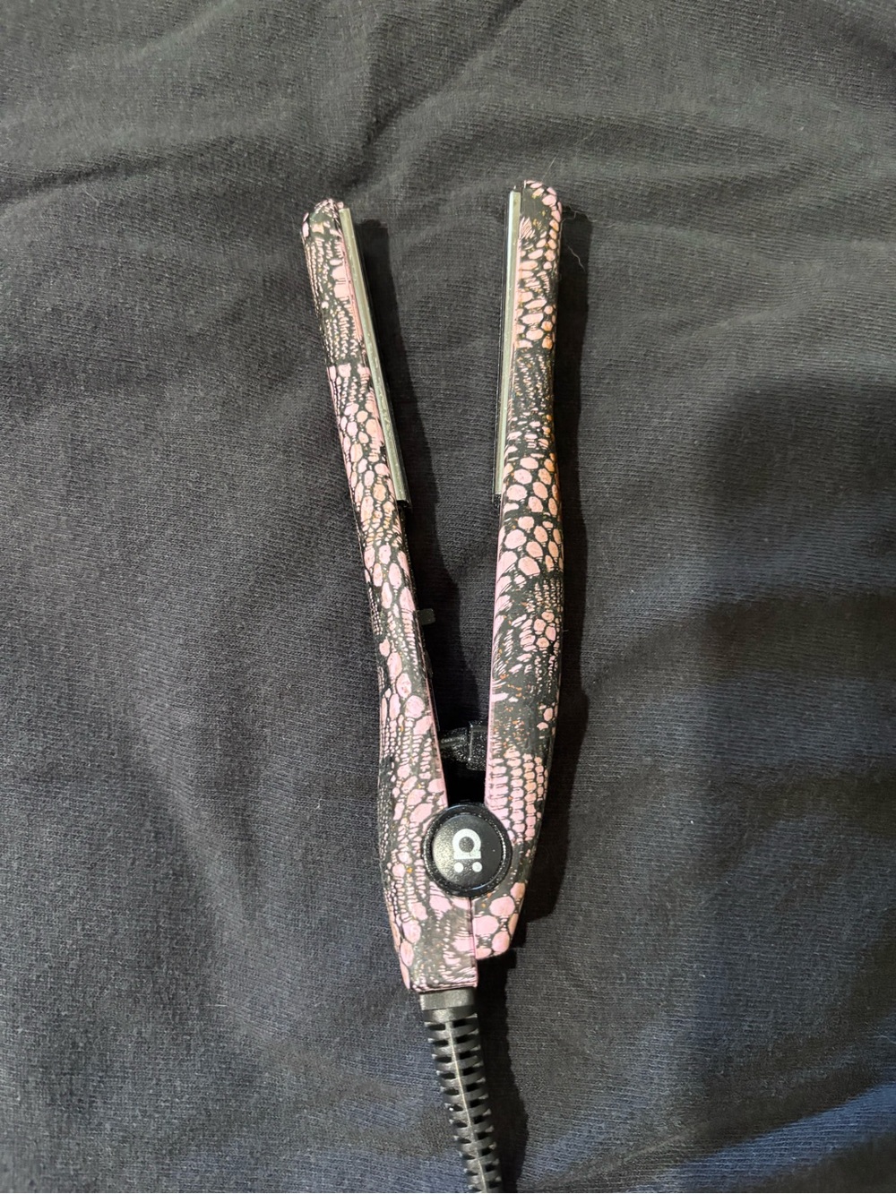 Amika mini flatiron